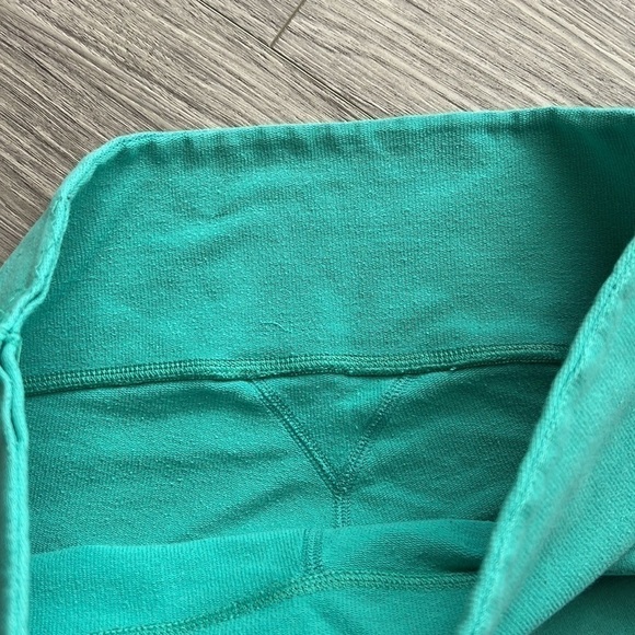 Lululemon Wide Leg Crop Turquoise Size 4 - Picture 8 of 13